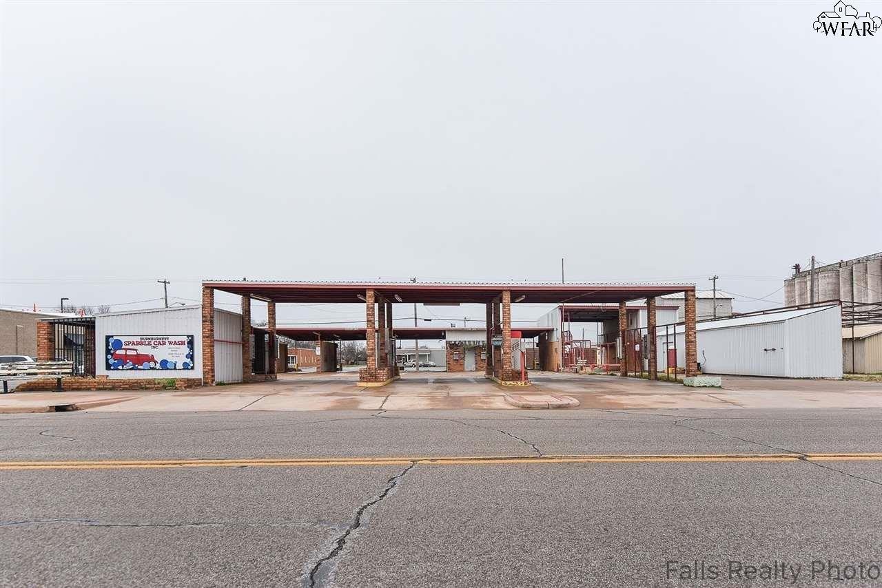 Property Image for 124 E 3rd Street