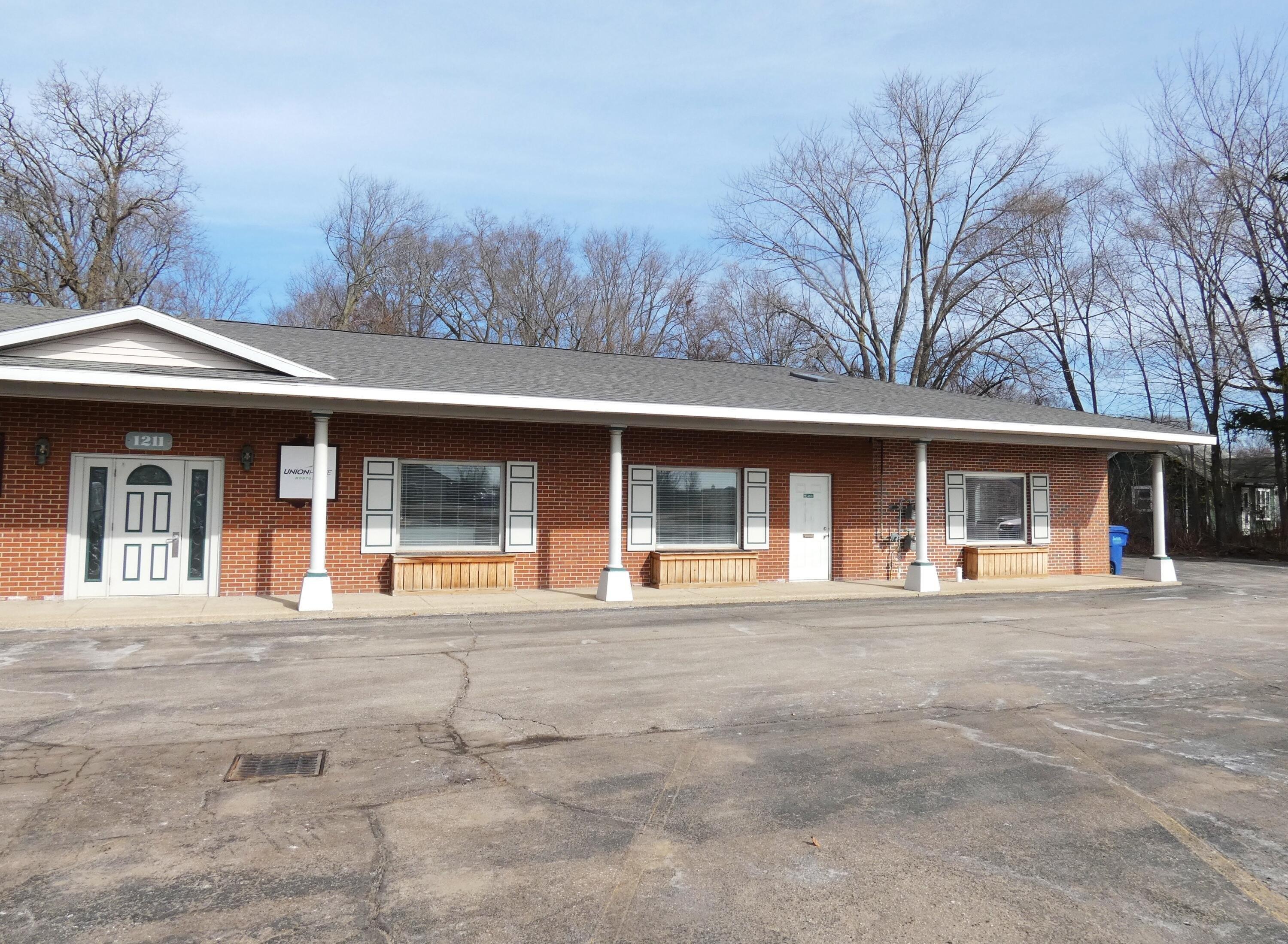 Property Image for 1211 E Napier Avenue 2