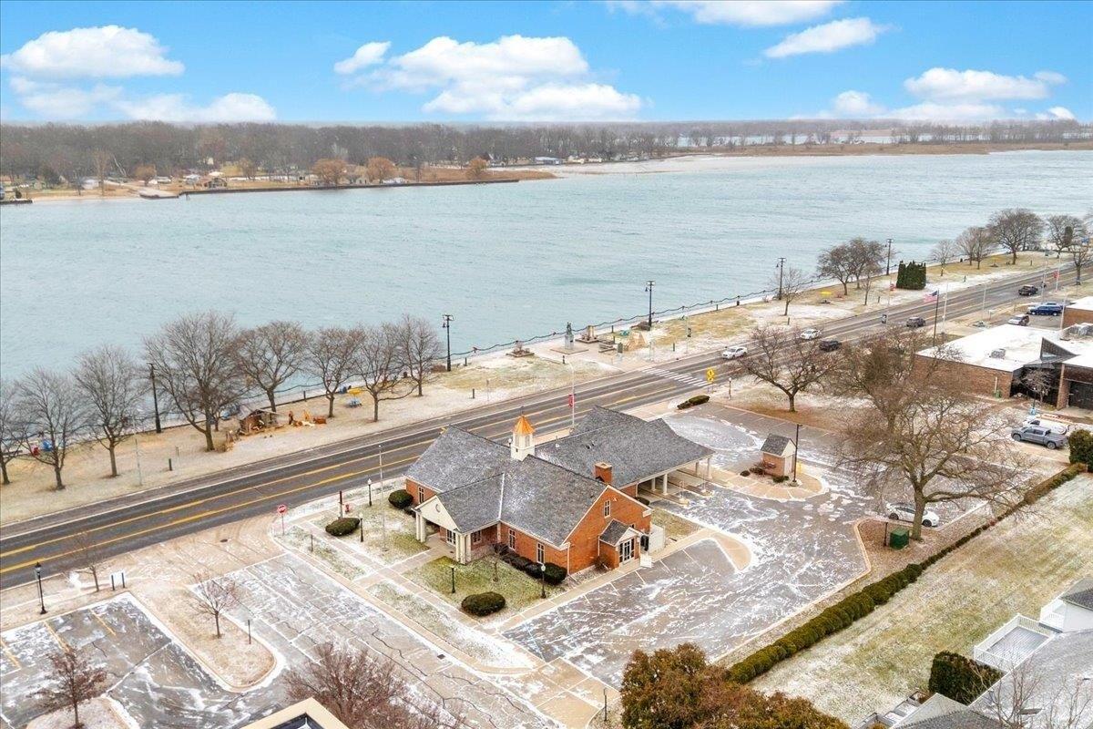 Property Image for 301 Summer