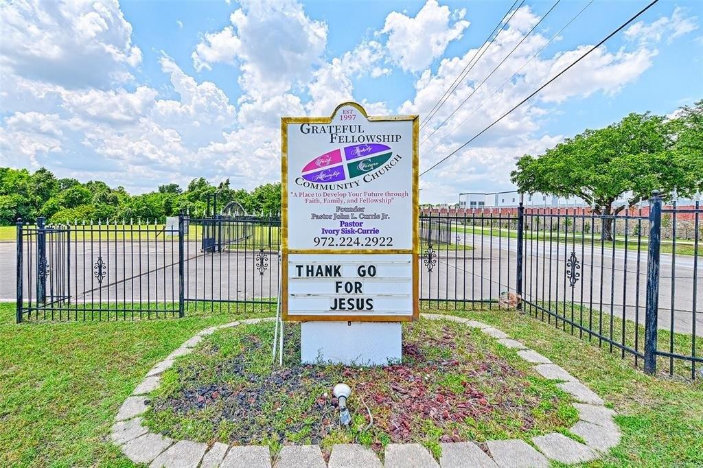 Property Image for 1012 E Wintergreen Road