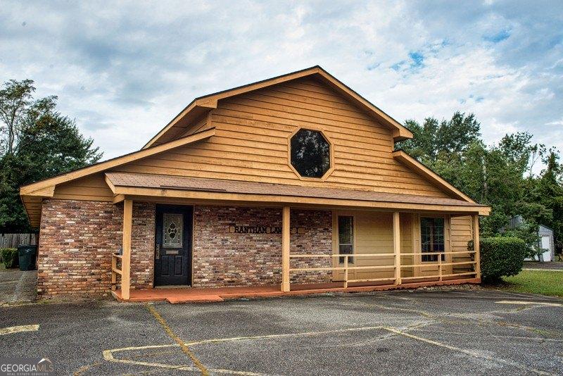 Property Image for 403 1/2 S Pleasant Hill Road