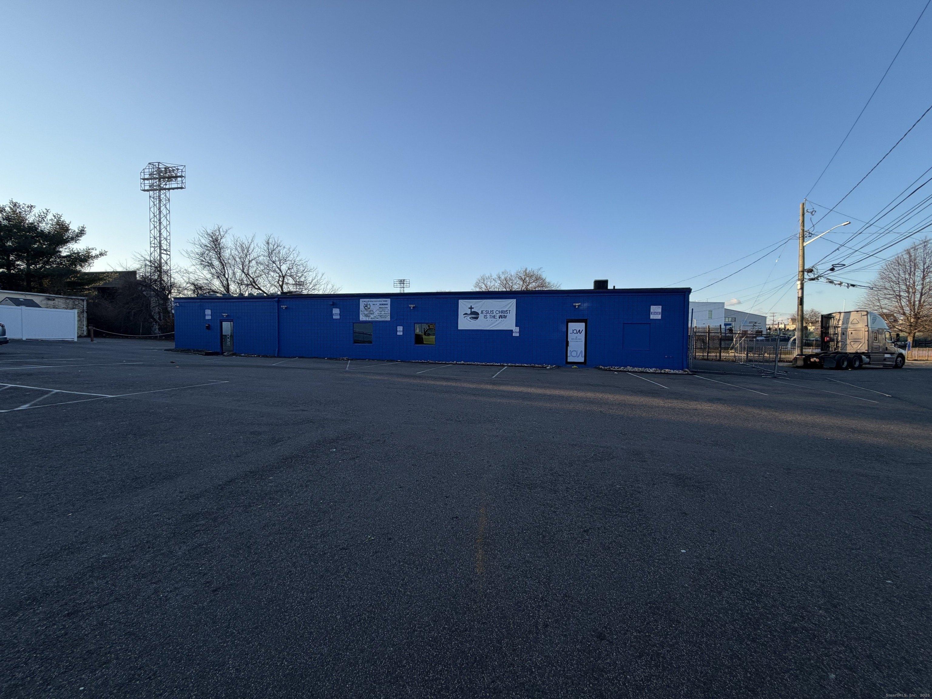 Property Image for 553-557 Center Street Extension