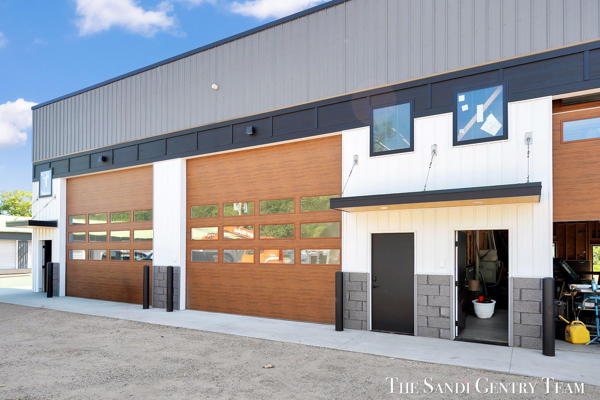 Property Image for 1500 Kooiman Avenue 9