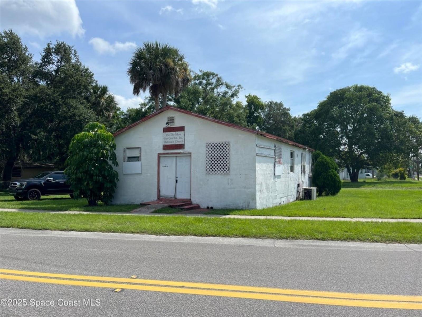 Property Image for 929 S DELEON Avenue