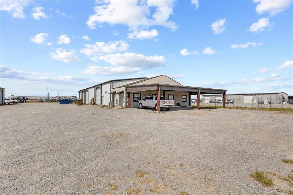 Property Image for 1450 E Loomis Road