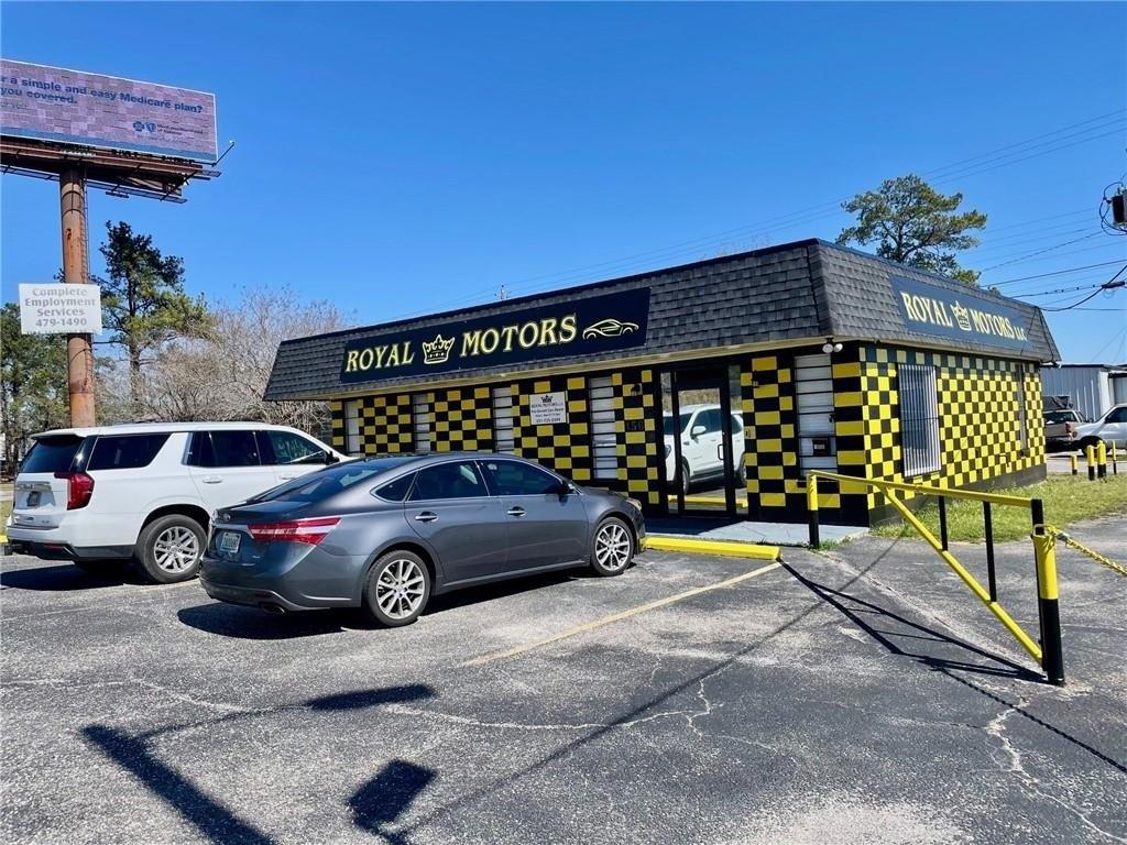 Property Image for 156 E Beltline Highway N