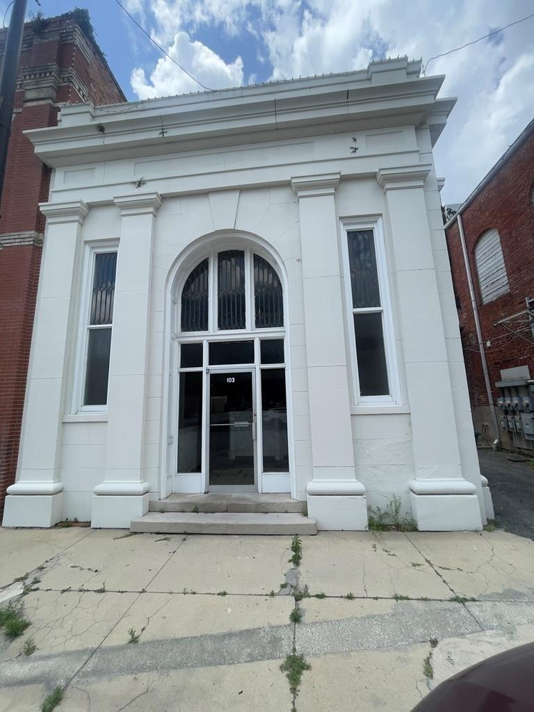 Property Image for 103 S Lee Street