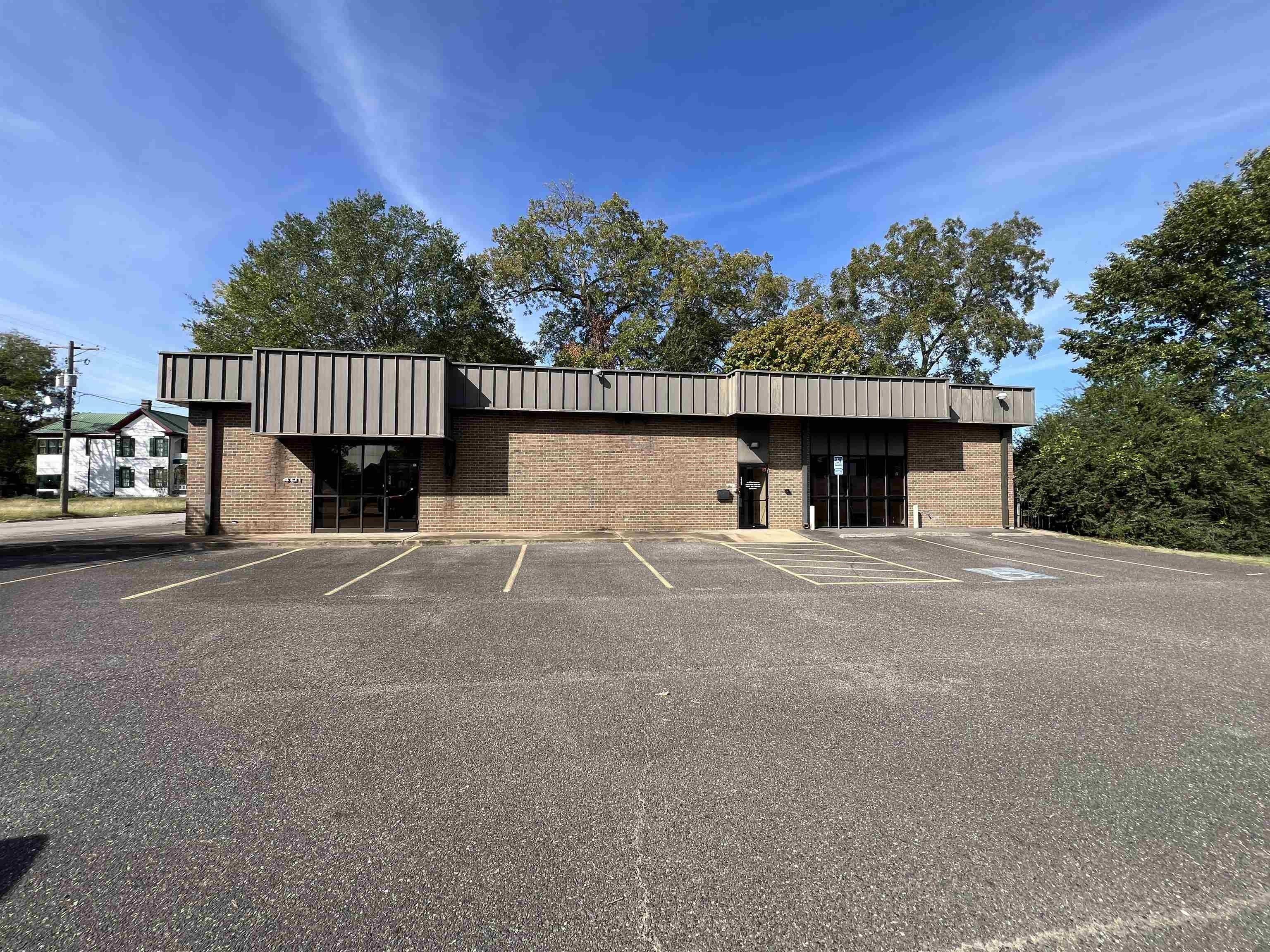 Property Image for 401 N Grove