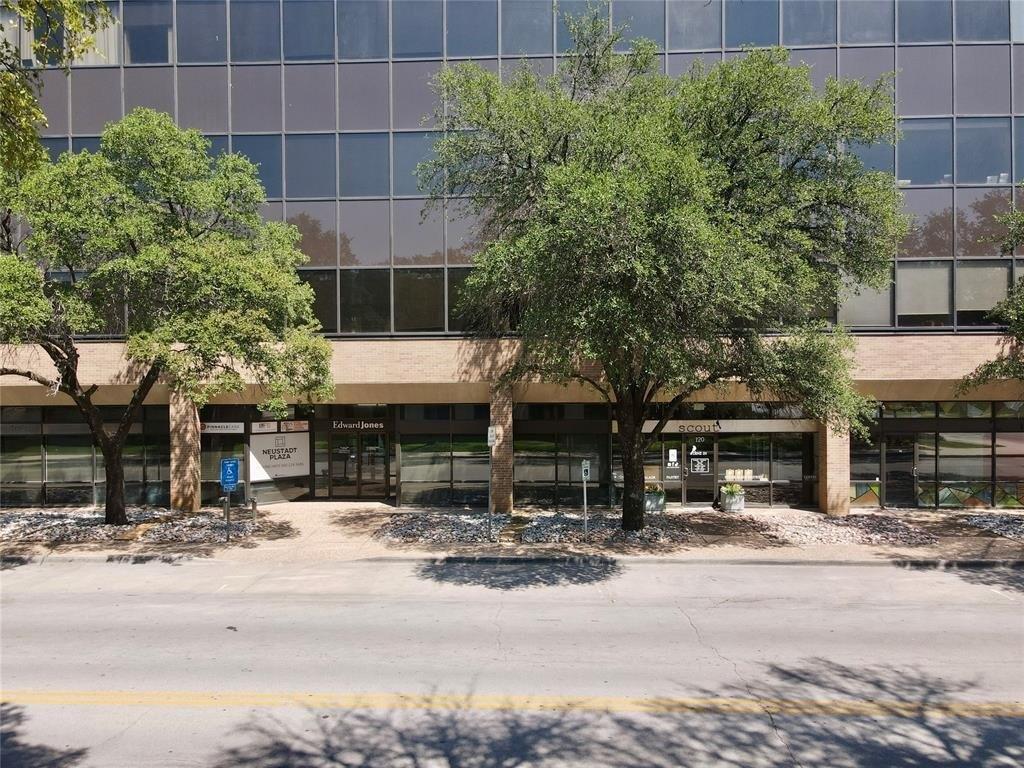 Property Image for 333 W Main Street Neustadt Plaza