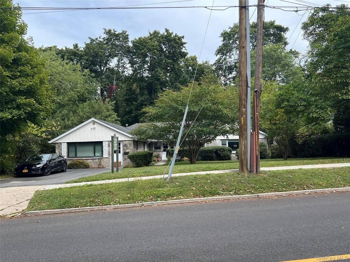 Property Image for 118 Nassau Road