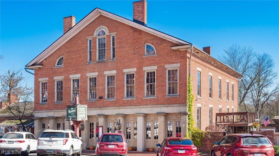 Property Image for 400 N Whitewoman Street