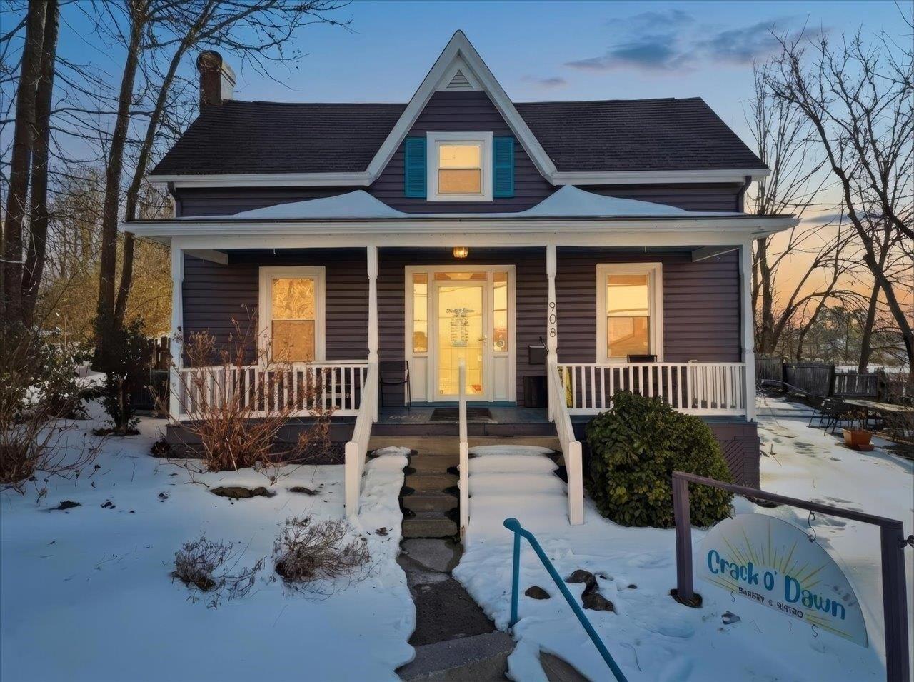 Property Image for 908 W Main St