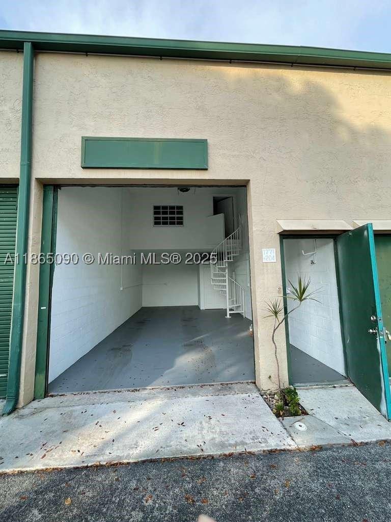 Property Image for 1771 Blount Rd 204