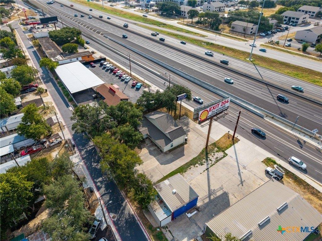 Property Image for 1712 N Interstate 35