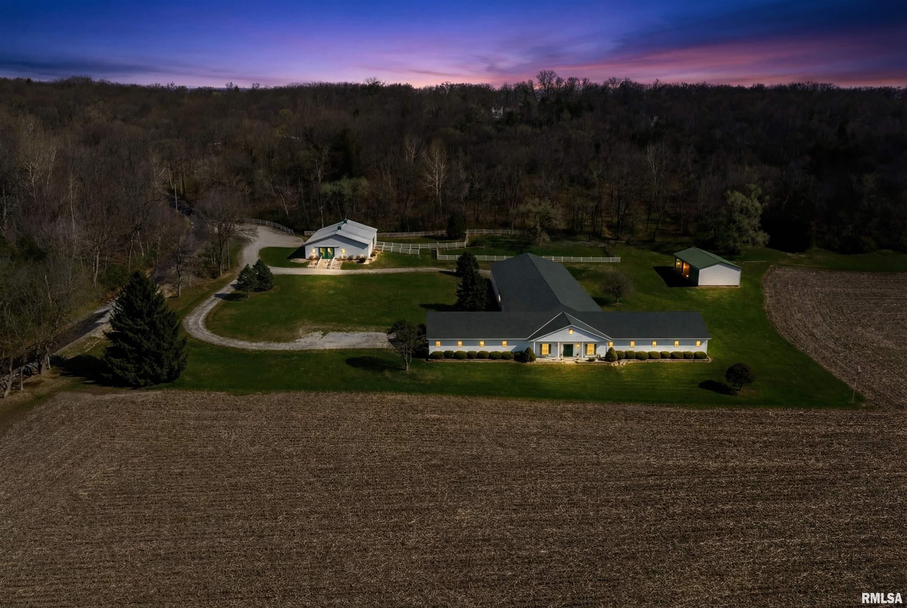 Property Image for 221 W SINGING WOODS Road