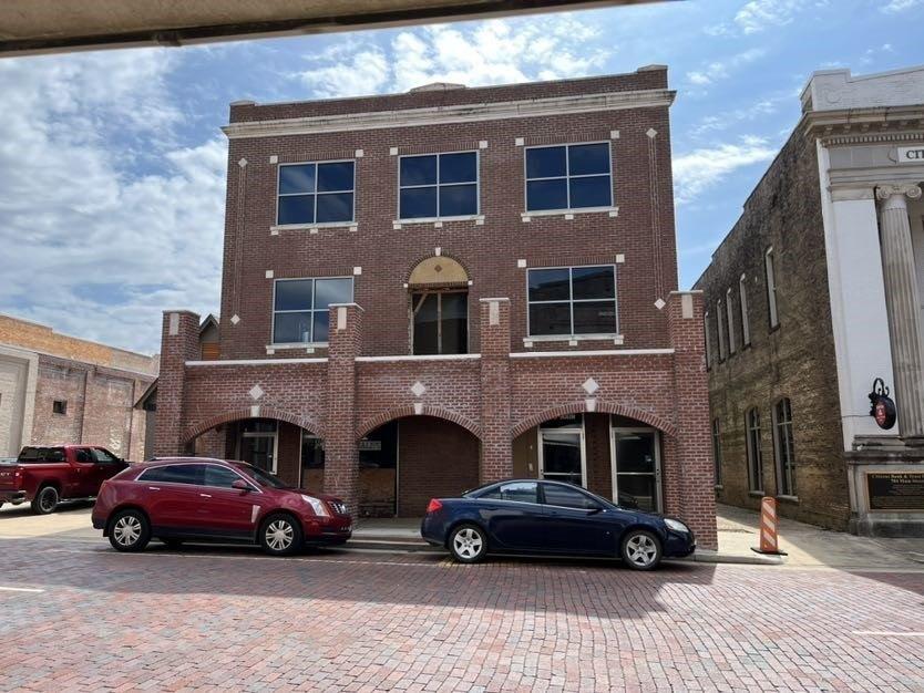 Property Image for 708 Main Street