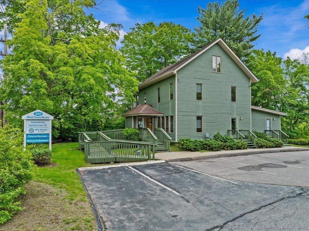 Property Image for 200 W Town Street