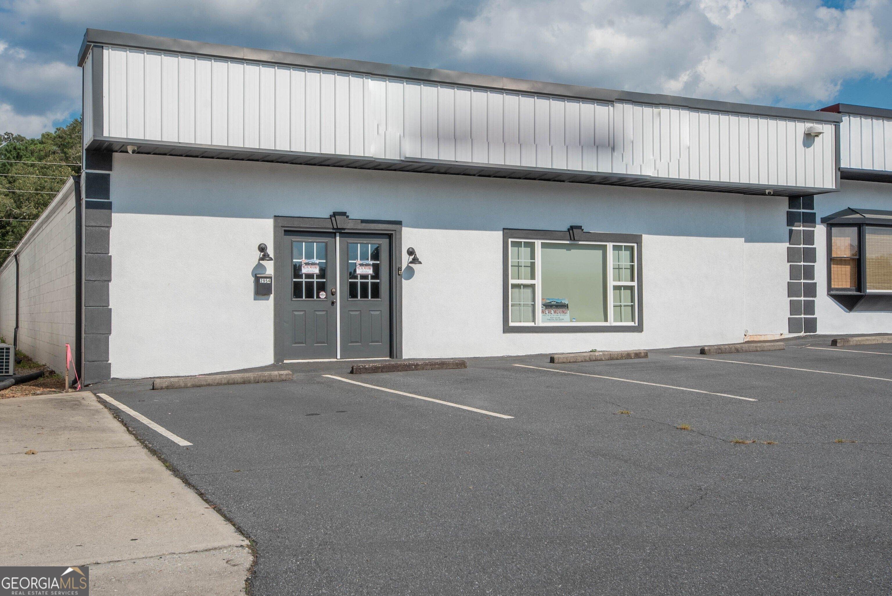 Property Image for 2954 N Expressway