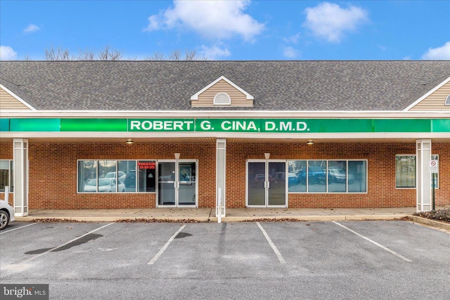 Property Image for 100 Tuscanny #5