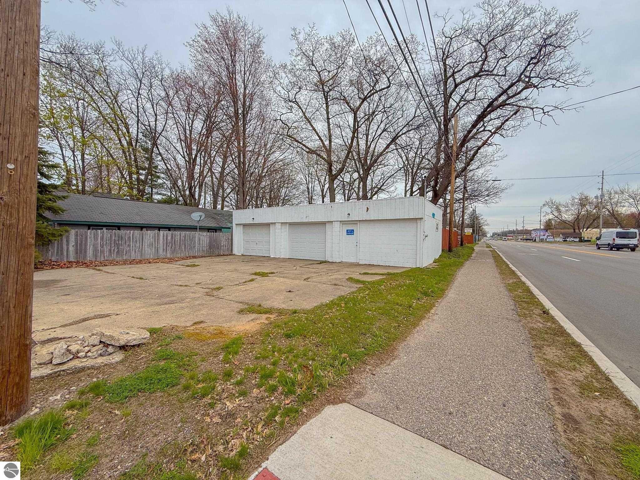 Property Image for 4082 W Houghton Lake Drive