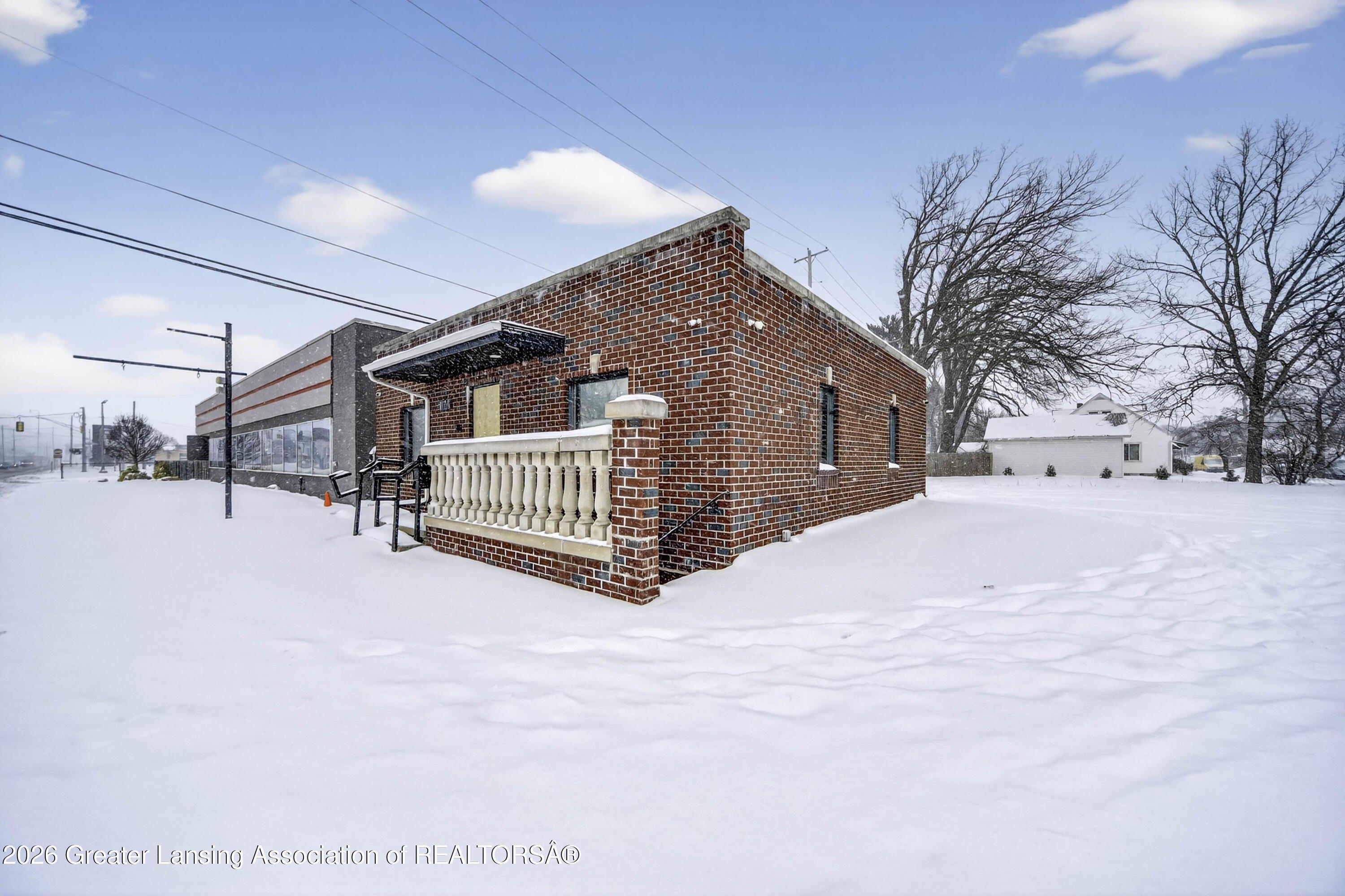 Property Image for 1804 W Saginaw Street