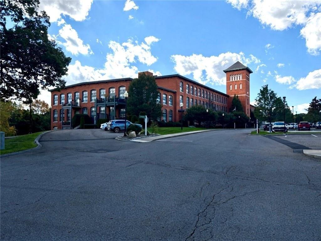 Property Image for 1 Tupperware Drive 3
