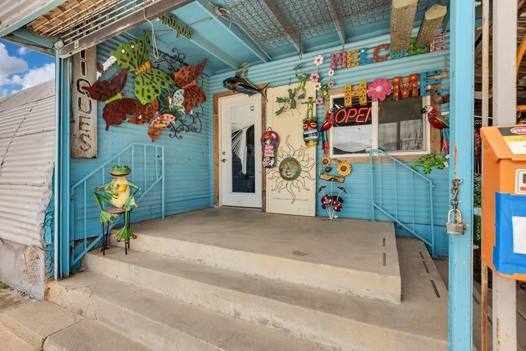Property Image for 501 W Front