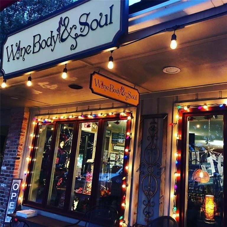 Property Image for 208 Redfern Village