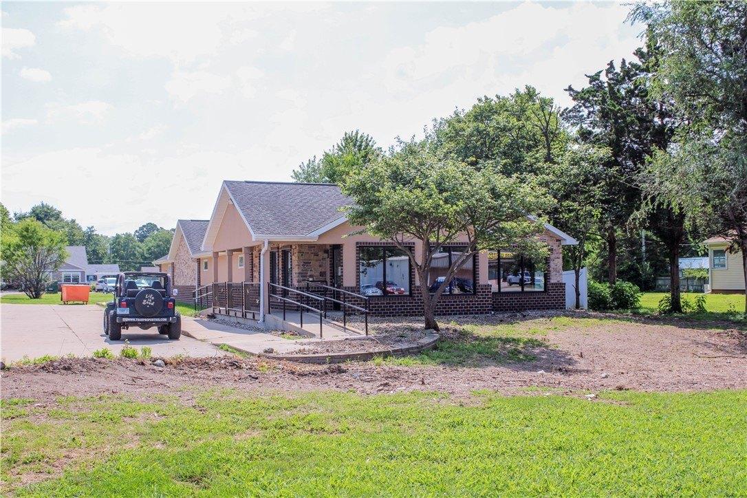 Property Image for 1915 18th St, Charleston, IL 61920