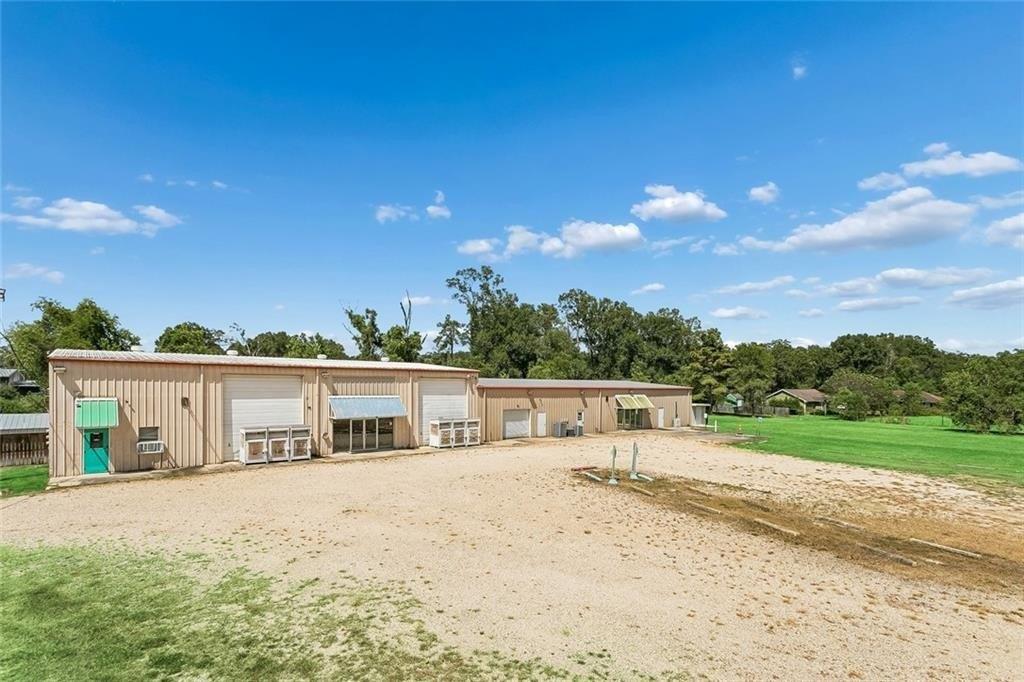 Property Image for 955 S MORRISON Boulevard
