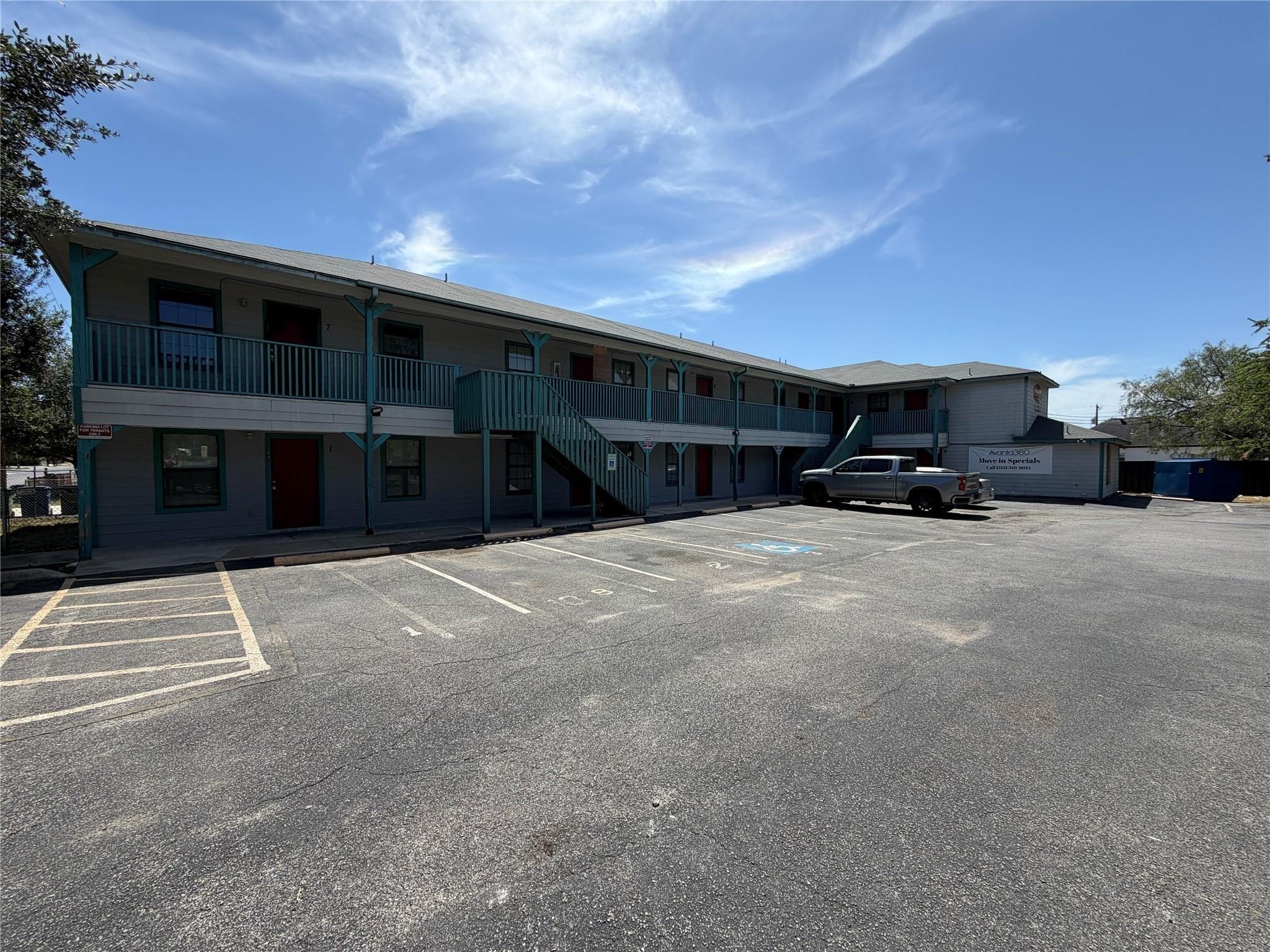 Property Image for 830 W Hutchins Pl