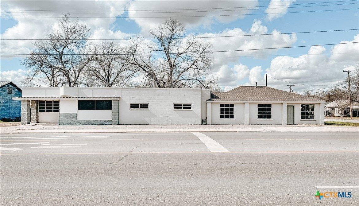 Property Image for 305 N Laurent Street