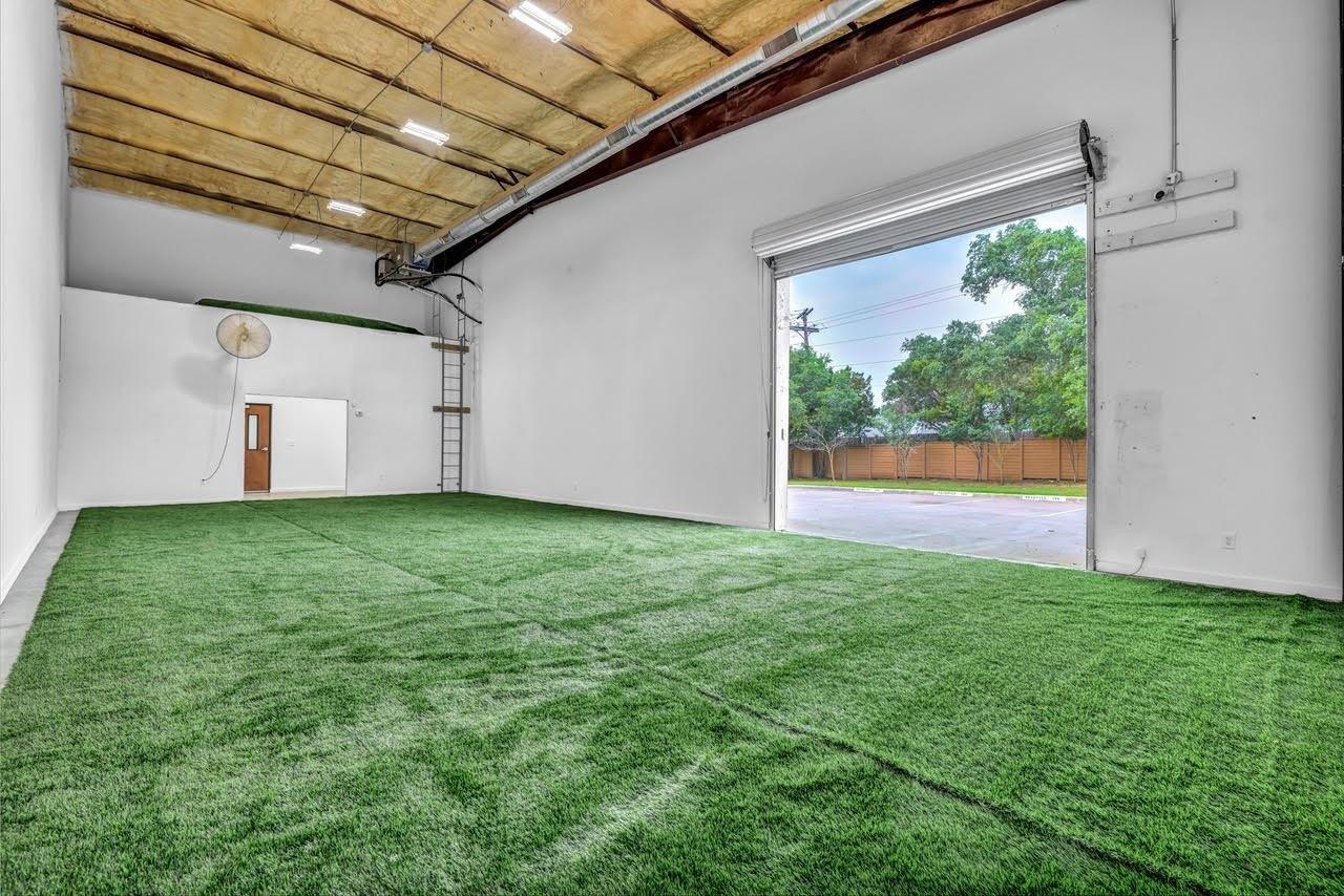 Property Image for 2000 Windy TER 14A