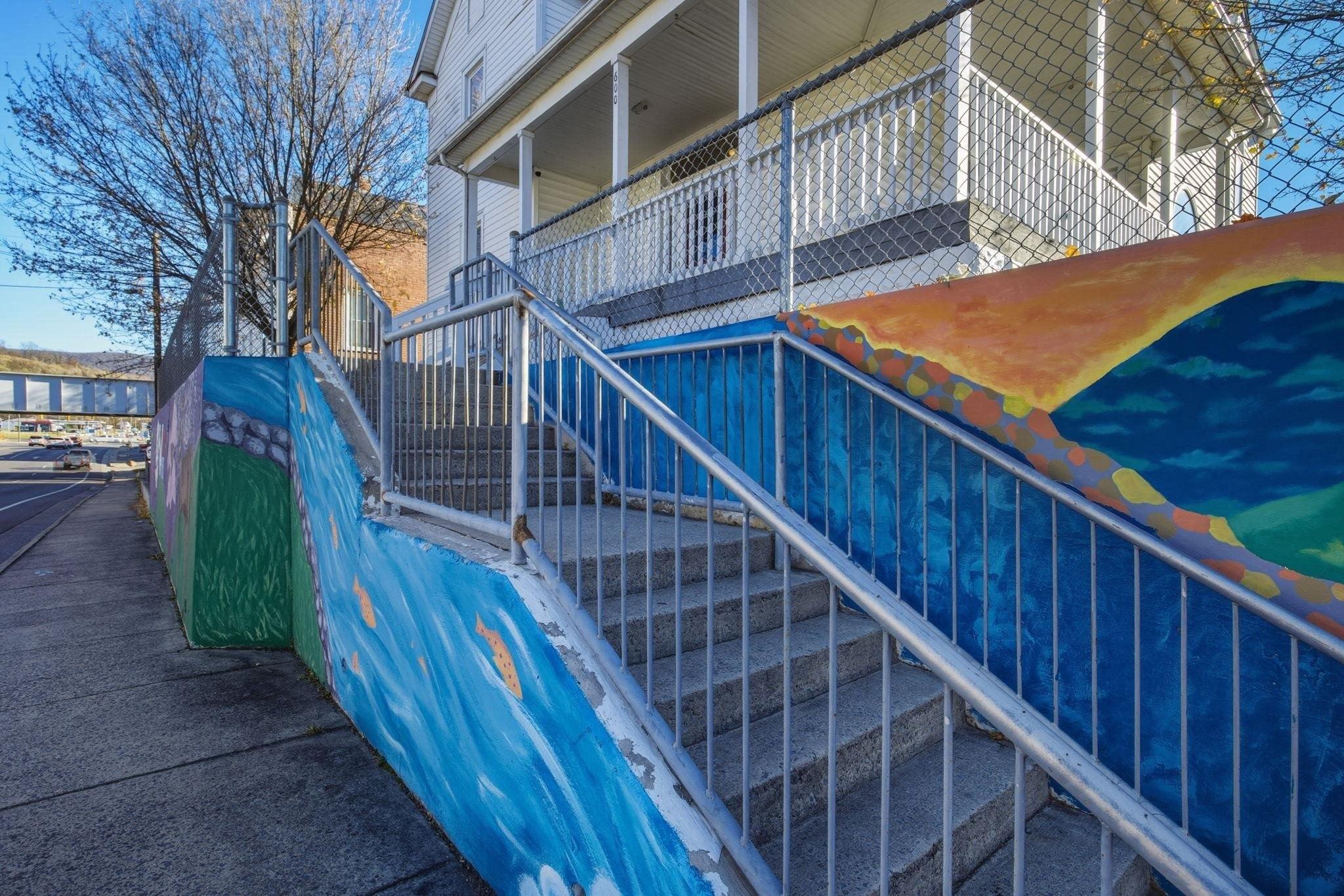 Property Image for 600 East Main St