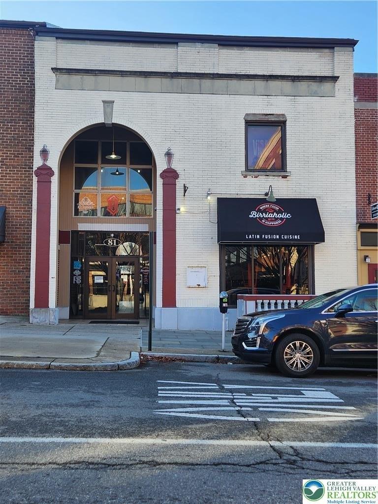 Property Image for 81 W Broad Street