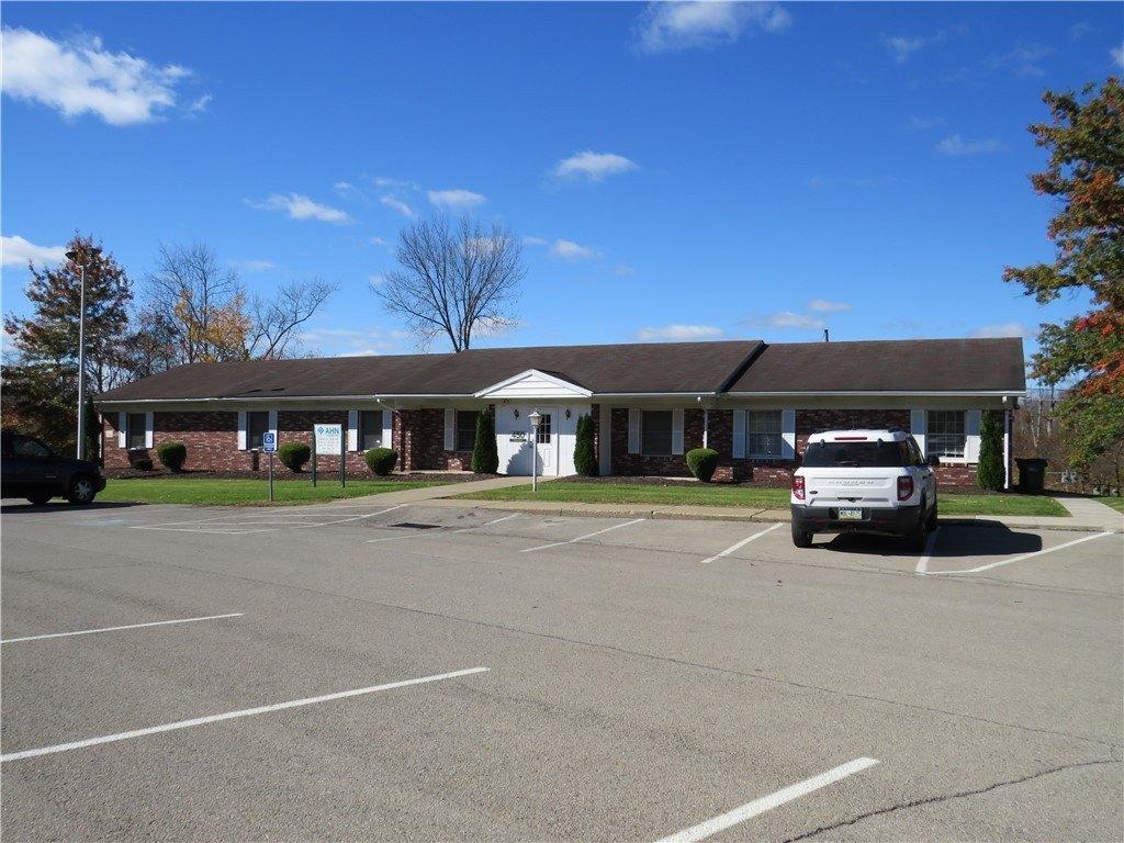 Property Image for 450 Hillcrest Ave