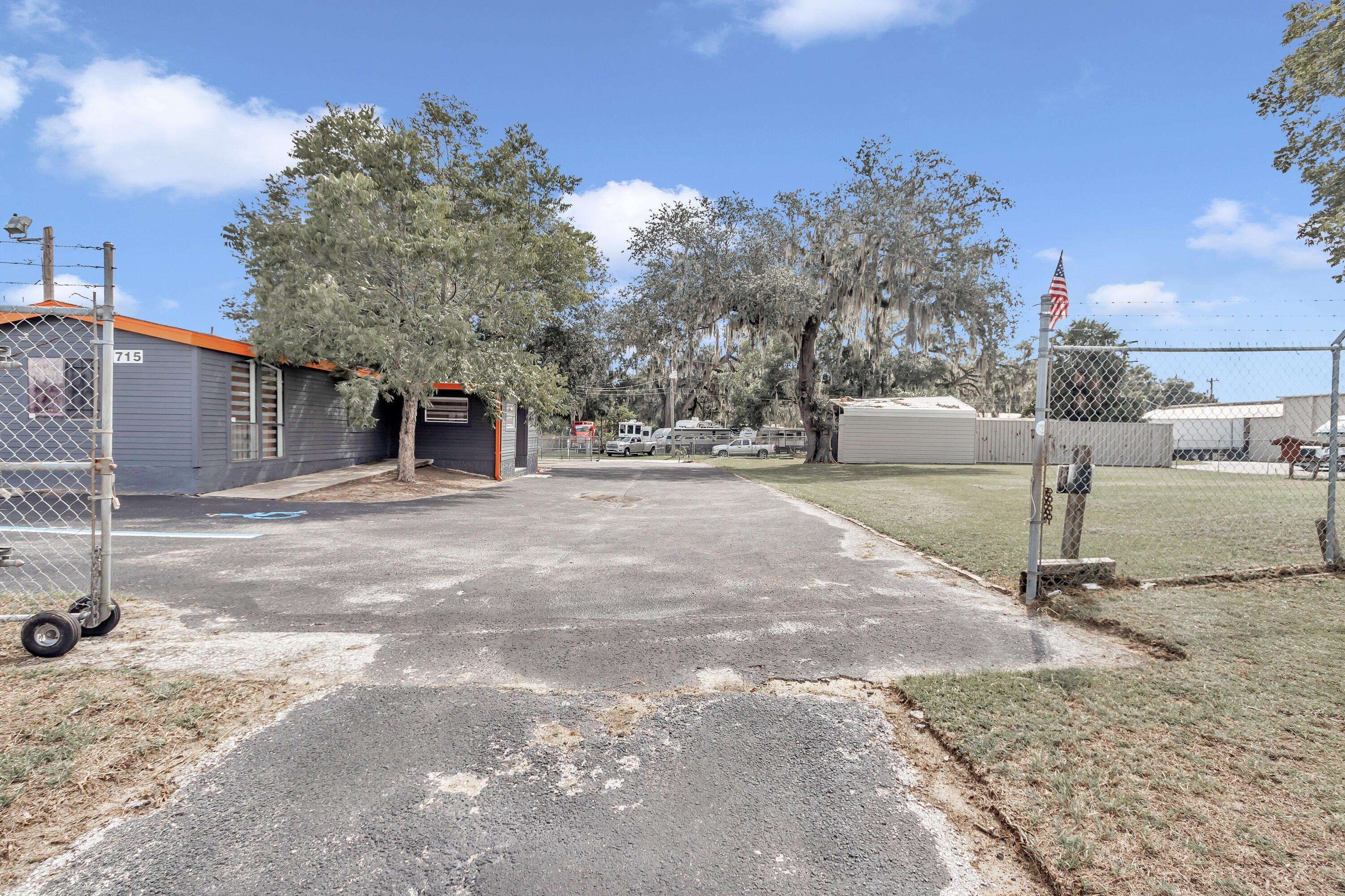 Property Image for 715 N Pine Avenue