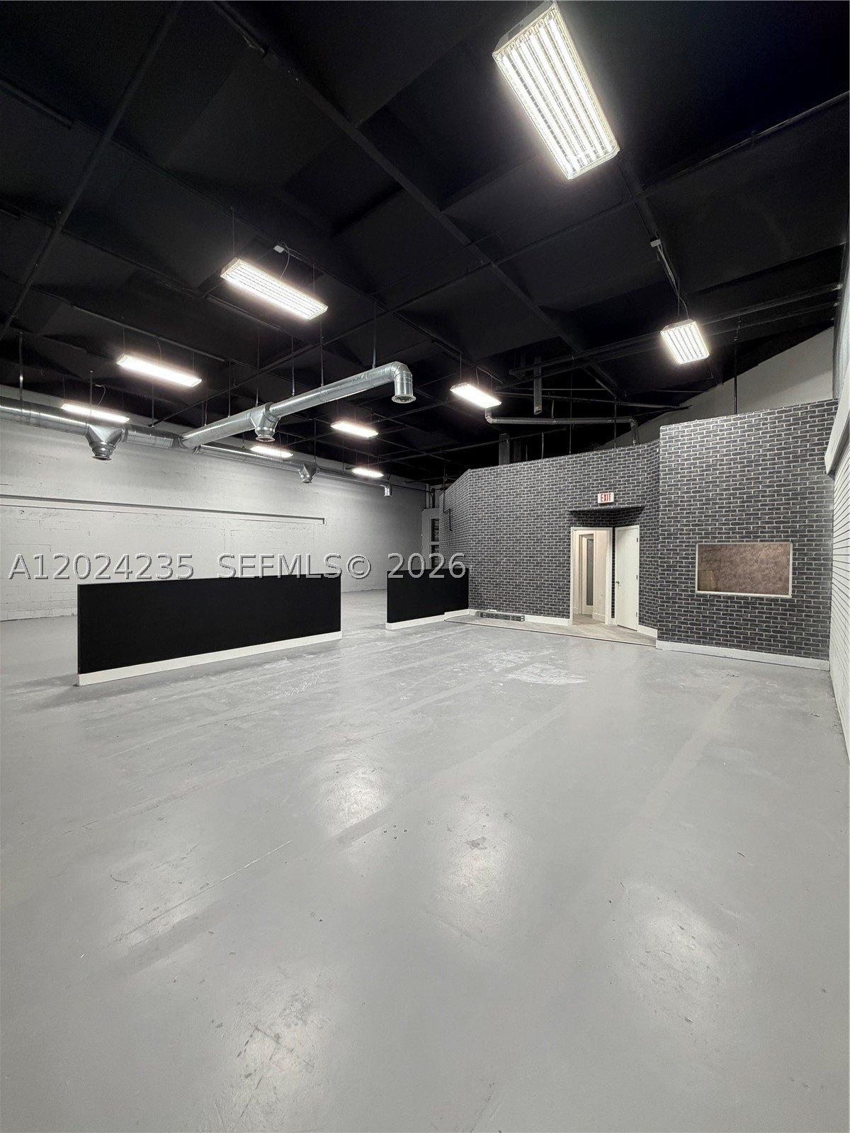 Property Image for 9450 NW 58th St 3