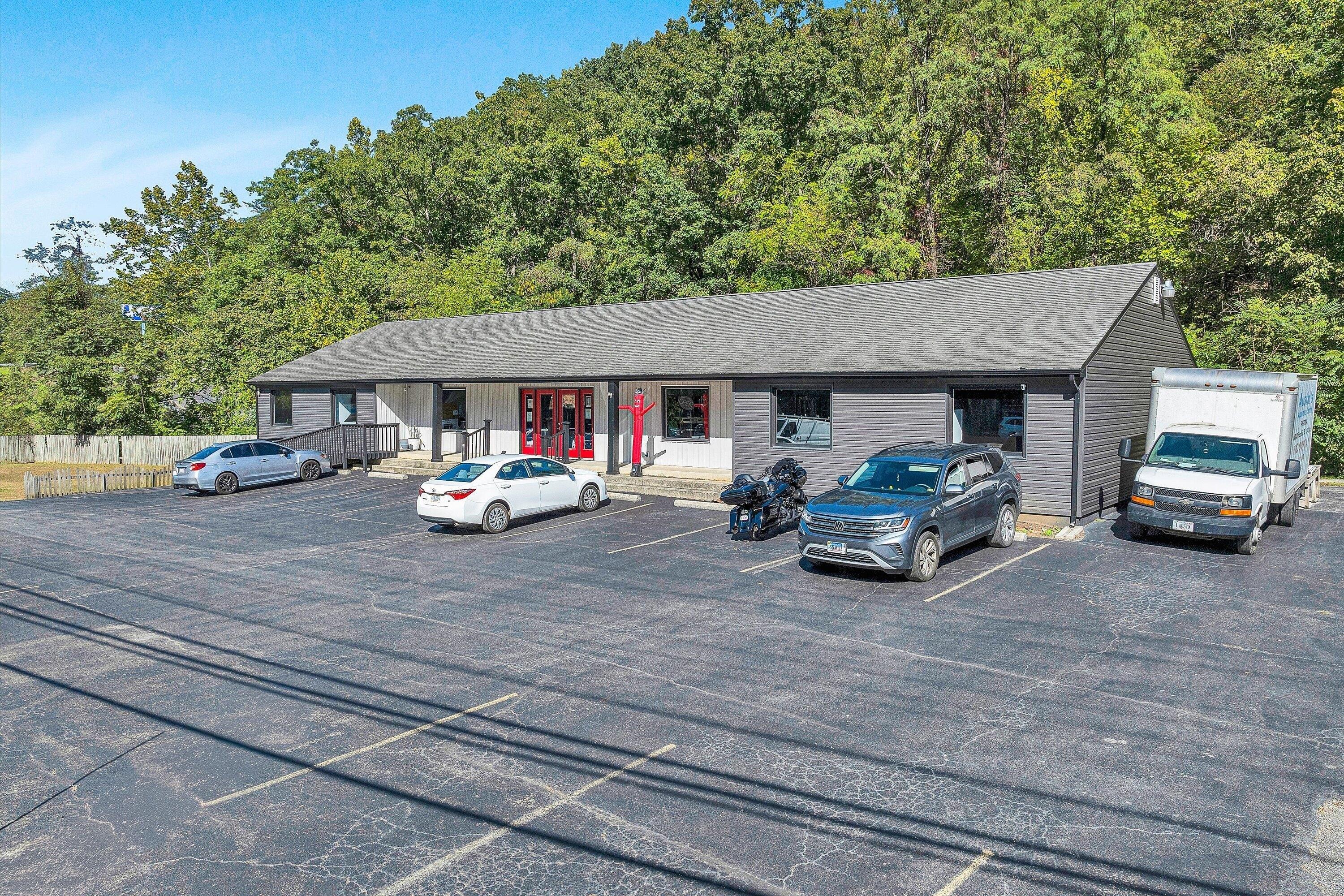 Property Image for 4040 Franklin Rd SW