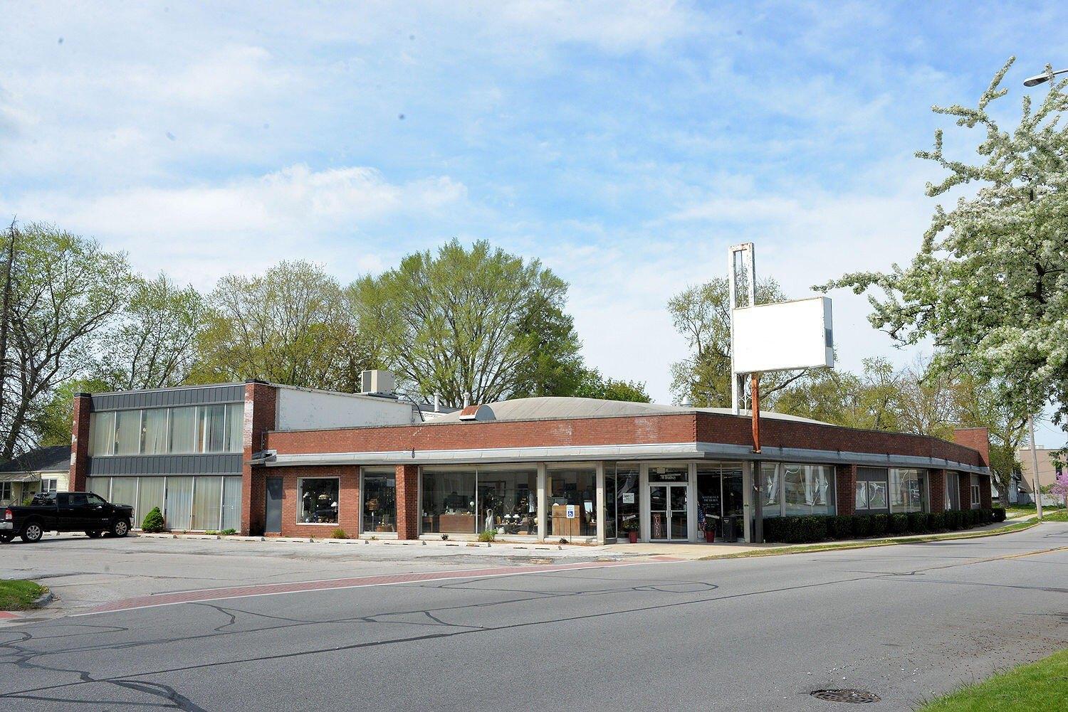 Property Image for 700 Broadway Avenue