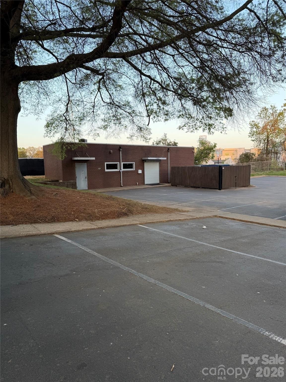 Property Image for 2305 W Morehead Street