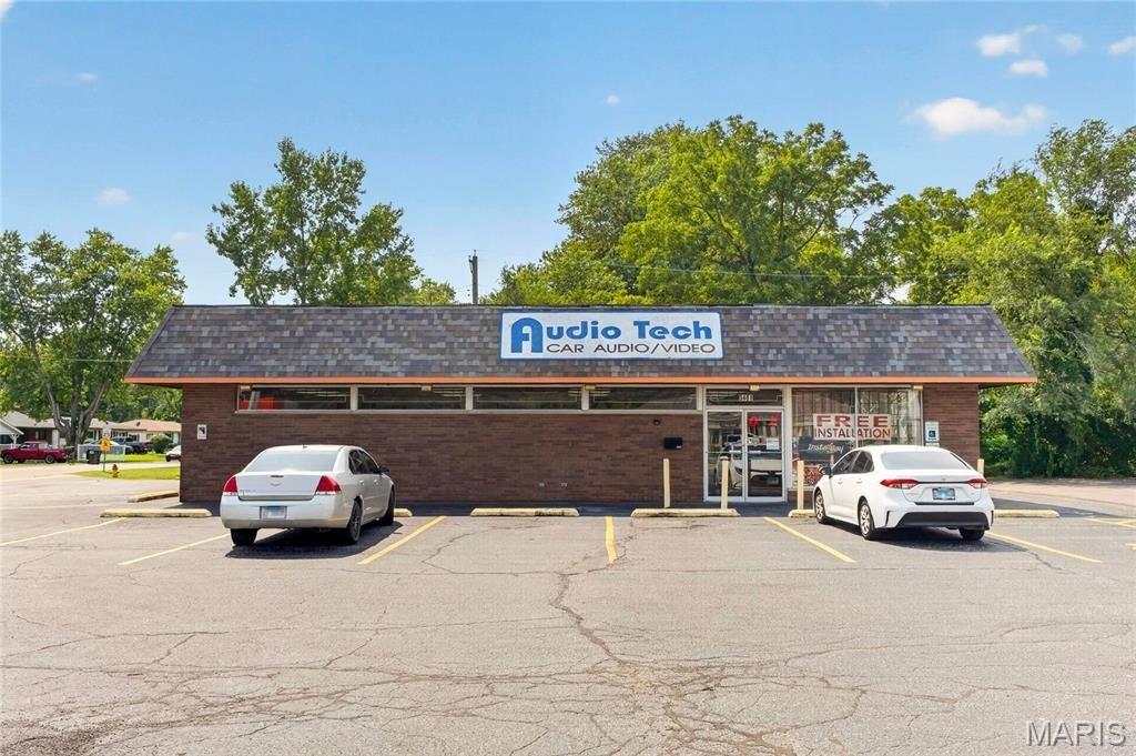 Property Image for 5401 N Illinois Street