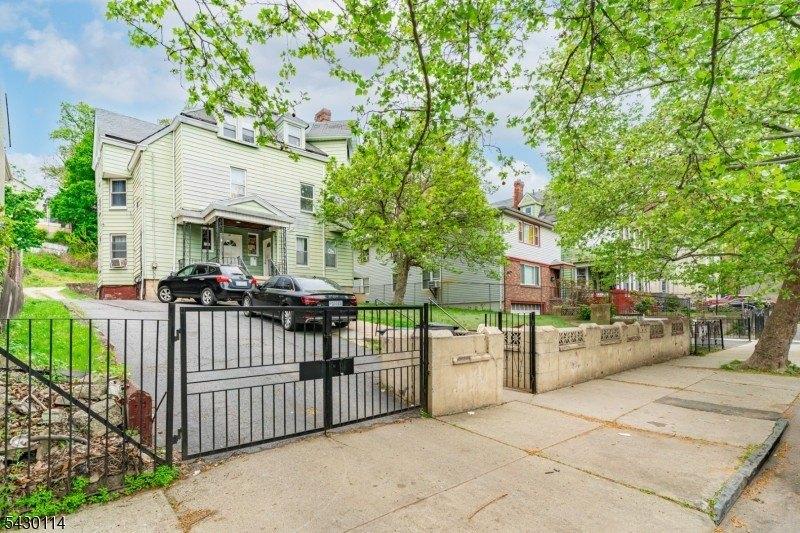 Property Image for 464-466 Summer Ave