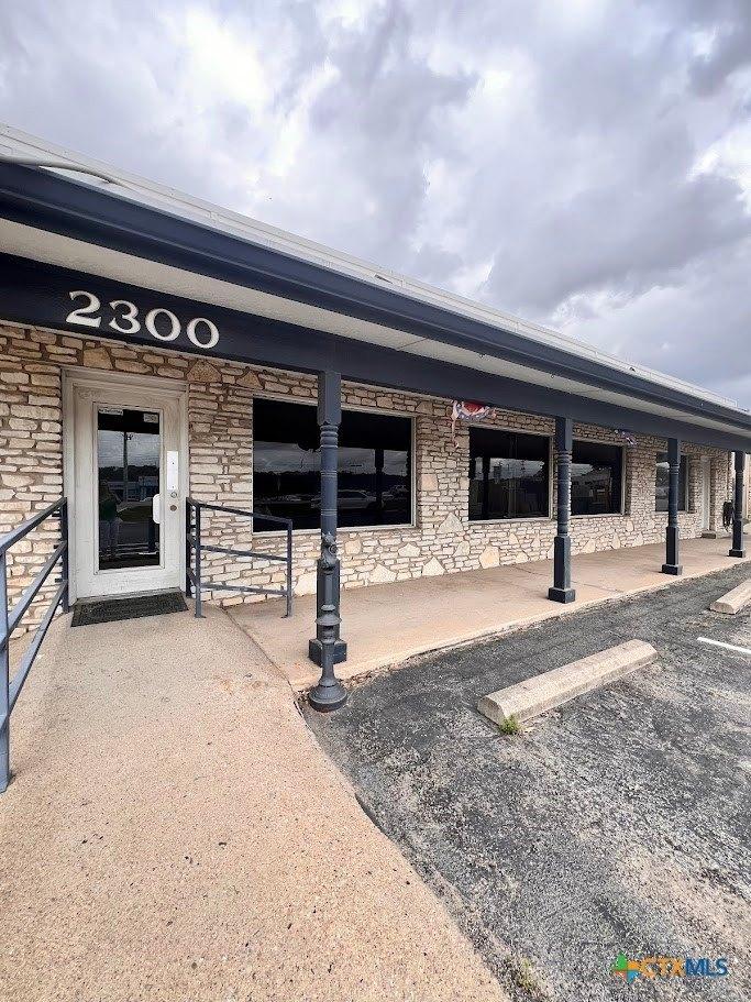 Property Image for 2300 N US Highway 281