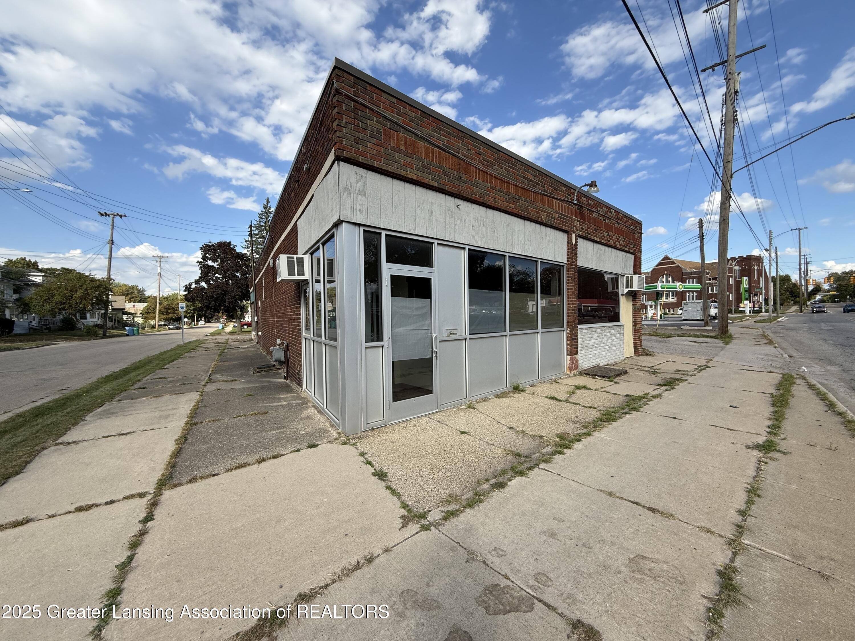 Property Image for 401 E Mount Hope Avenue