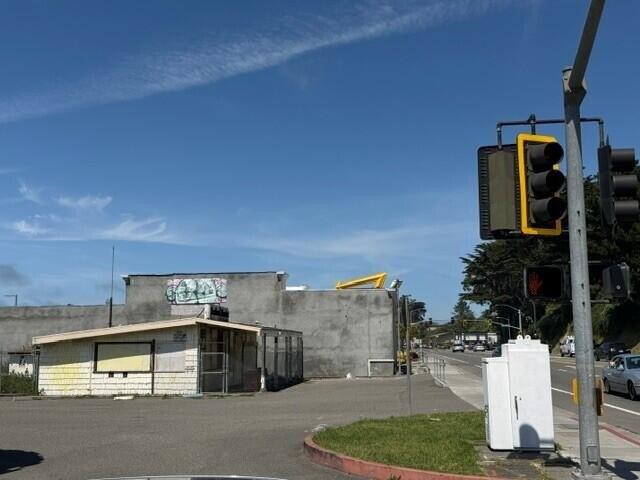 Property Image for 2740 Broadway Street