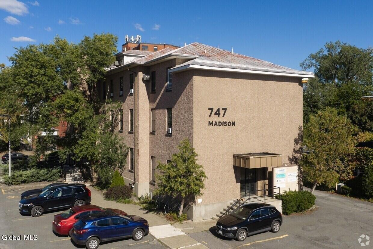 Property Image for 747 Madison Avenue