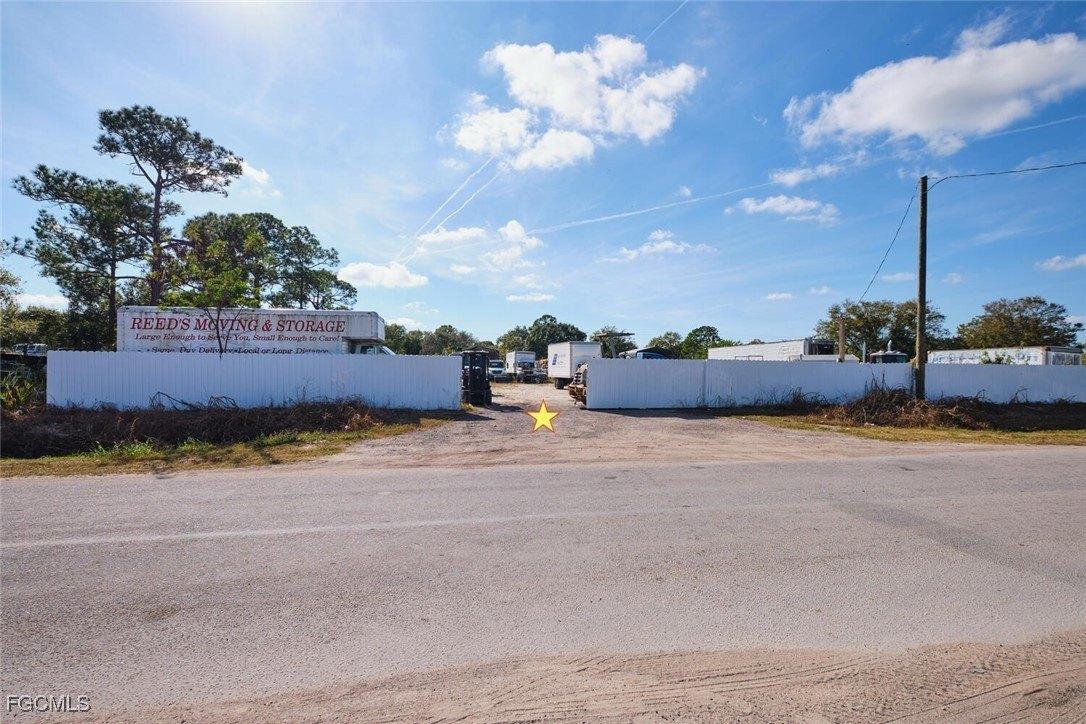 Property Image for 319 N Industrial Loop