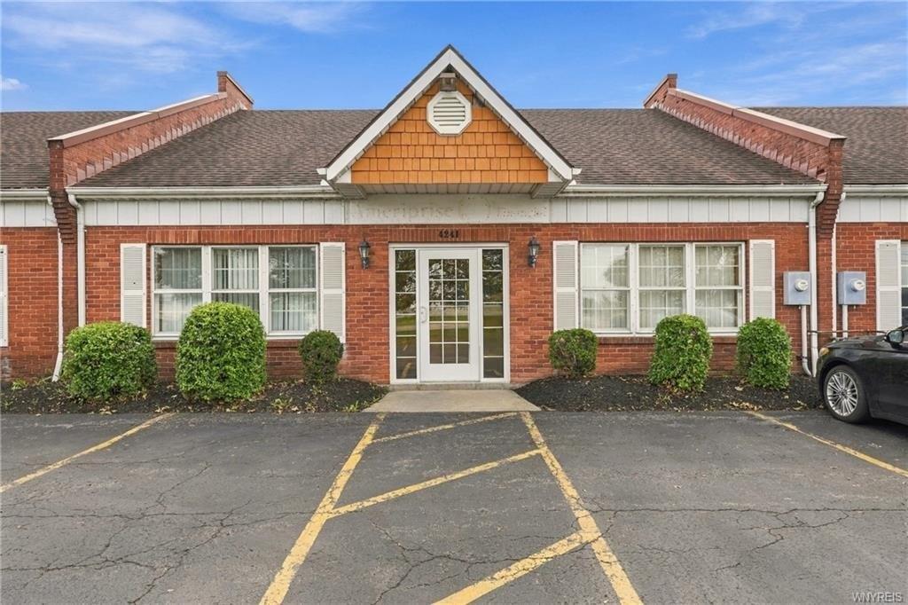 Property Image for 4241 Maple Rd, Buffalo, NY 14226