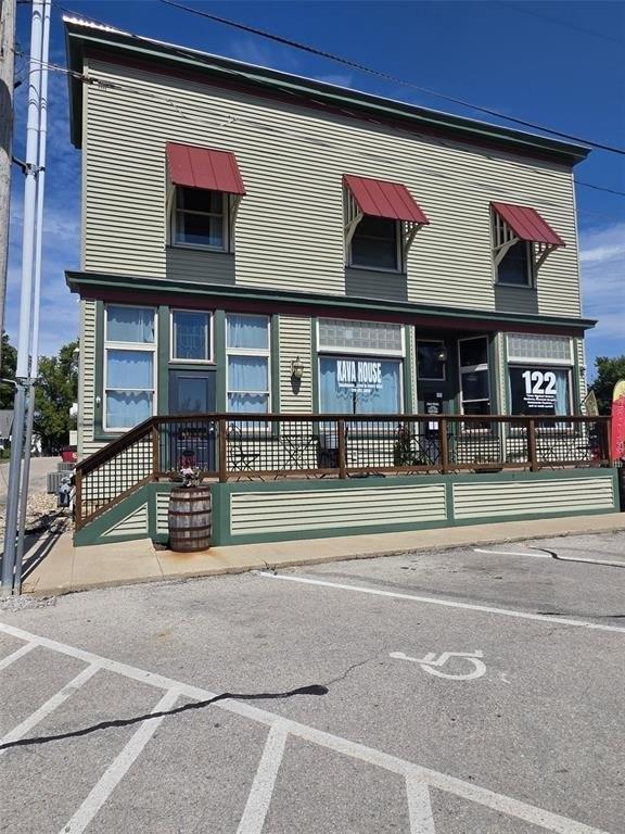 Property Image for 122 2nd Street SE